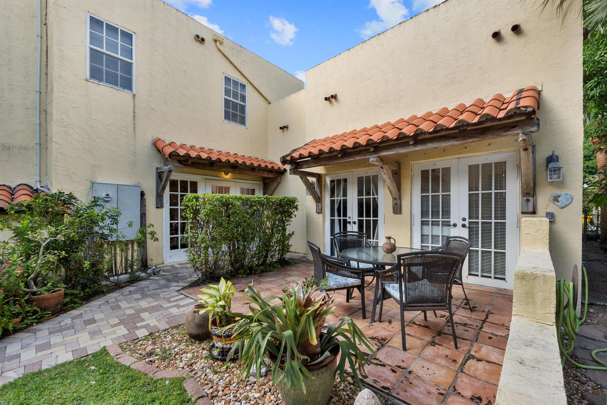 1608 Lake Ave West Palm Beach, FL 33401