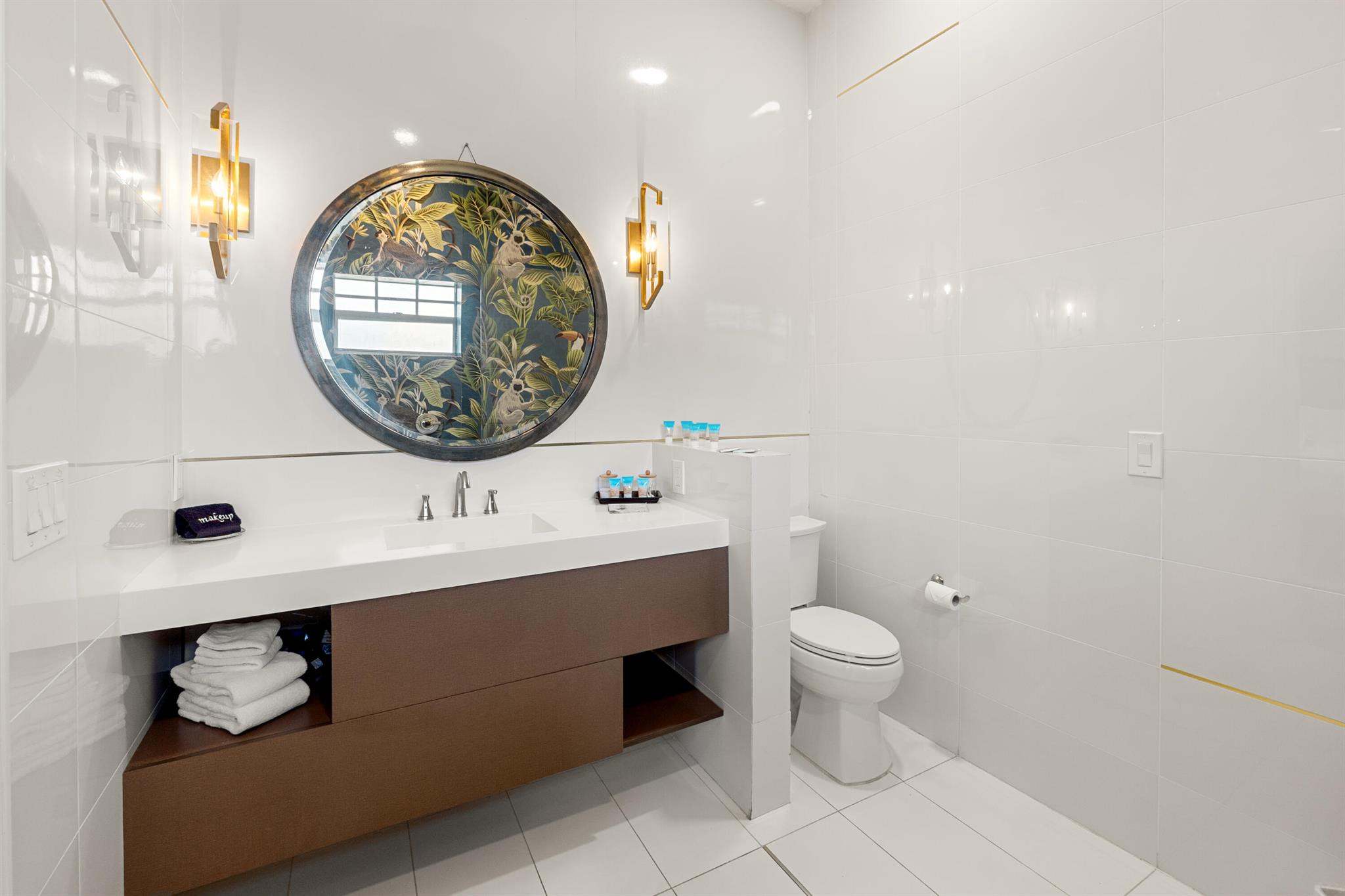 1608 Lake Ave West Palm Beach, FL 33401