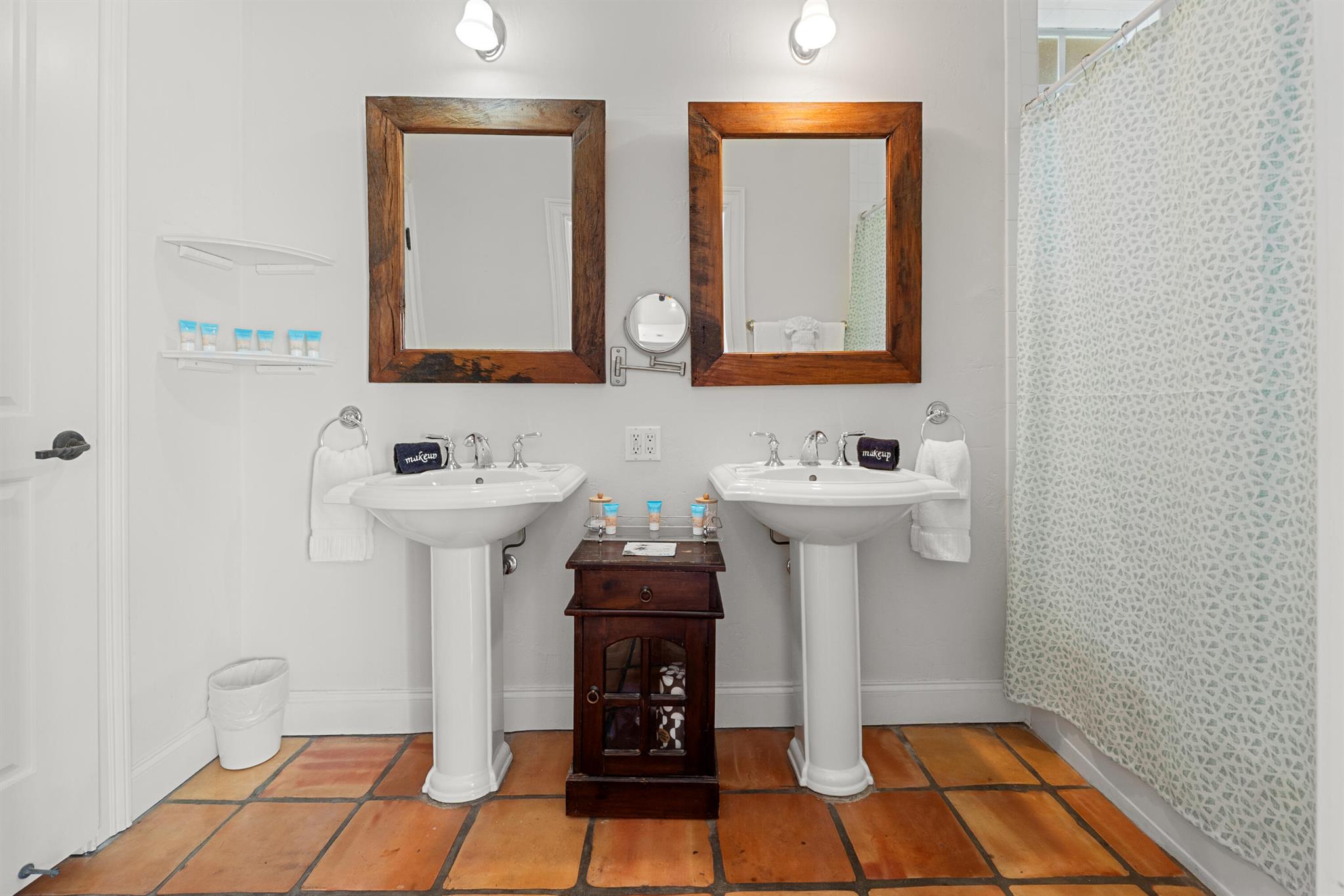 1608 Lake Ave West Palm Beach, FL 33401