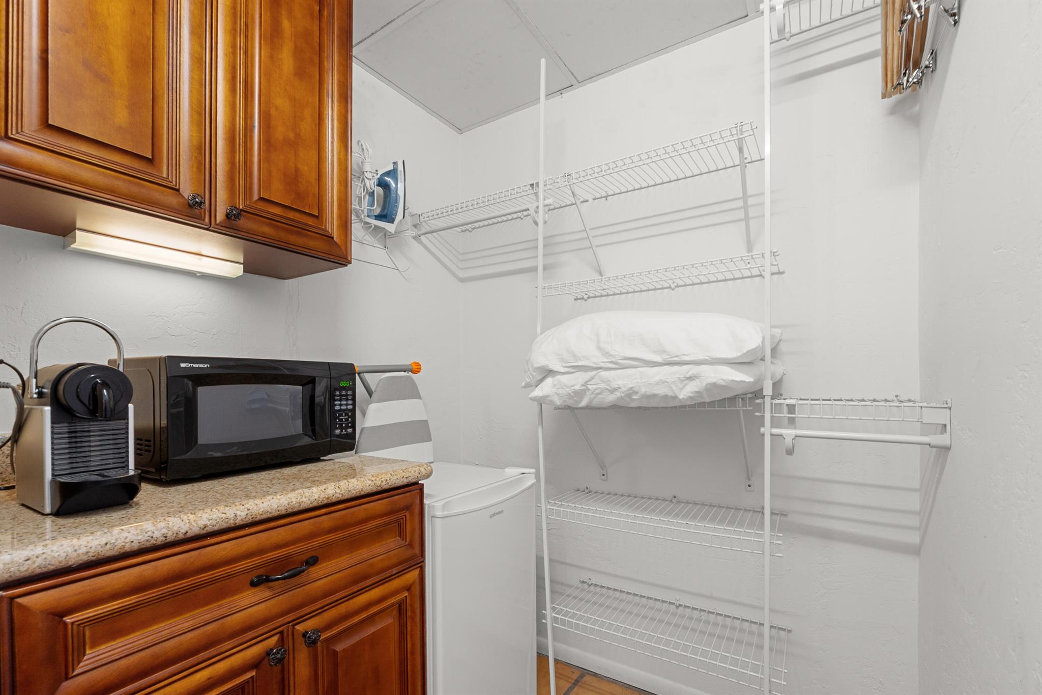 1608 Lake Ave West Palm Beach, FL 33401