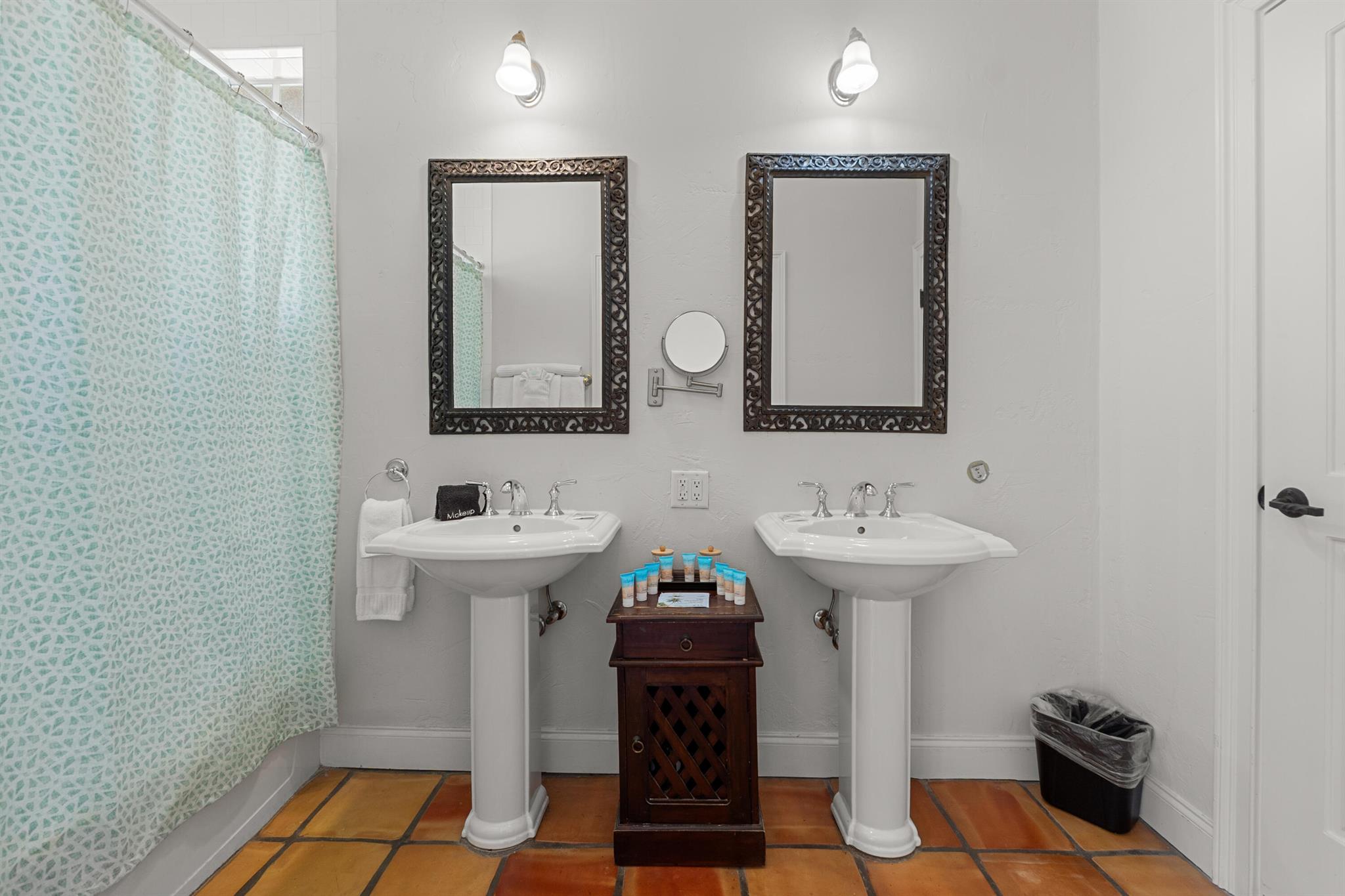 1608 Lake Ave West Palm Beach, FL 33401