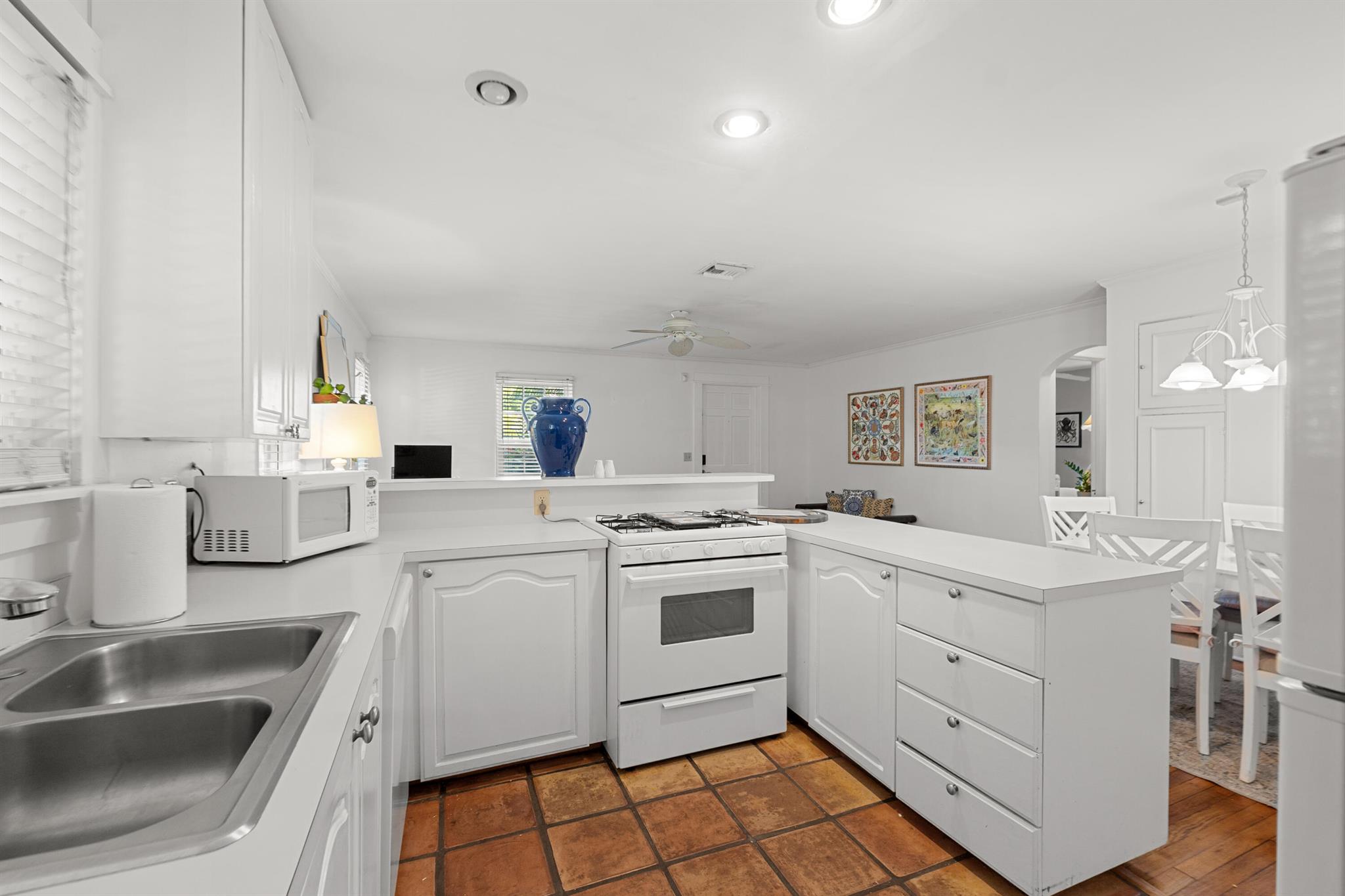 1608 Lake Ave West Palm Beach, FL 33401