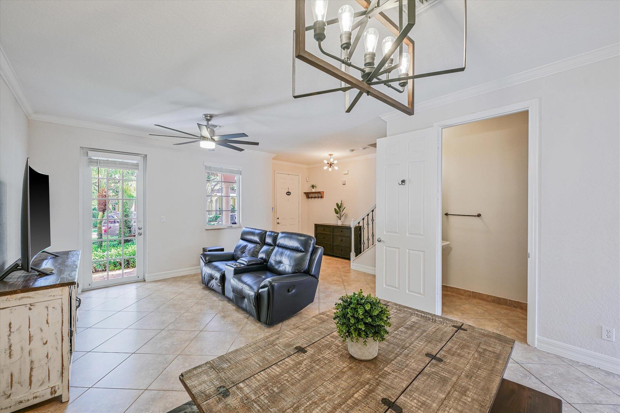 114 Ennis Ln Jupiter, FL 33458