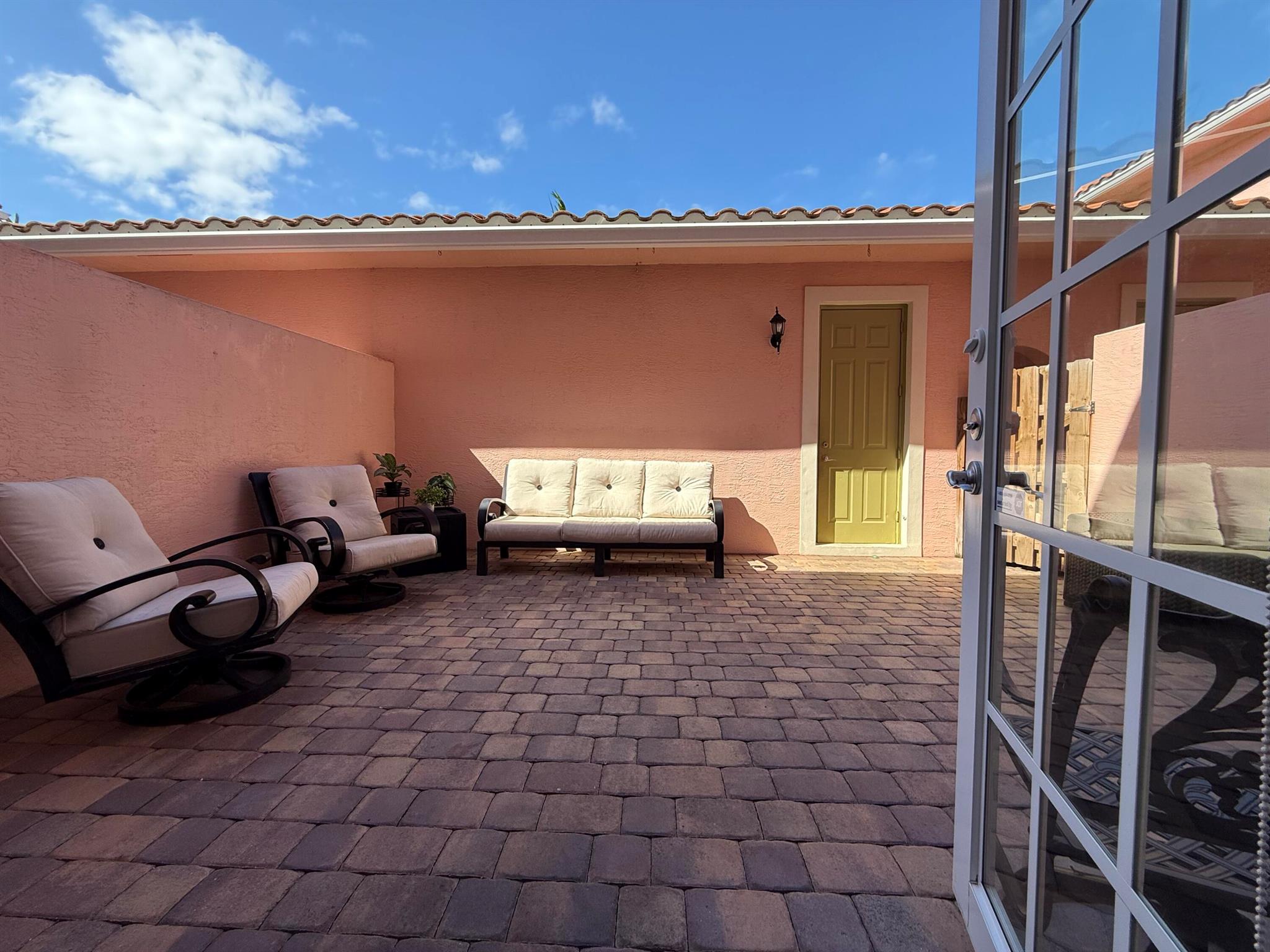 114 Ennis Ln Jupiter, FL 33458