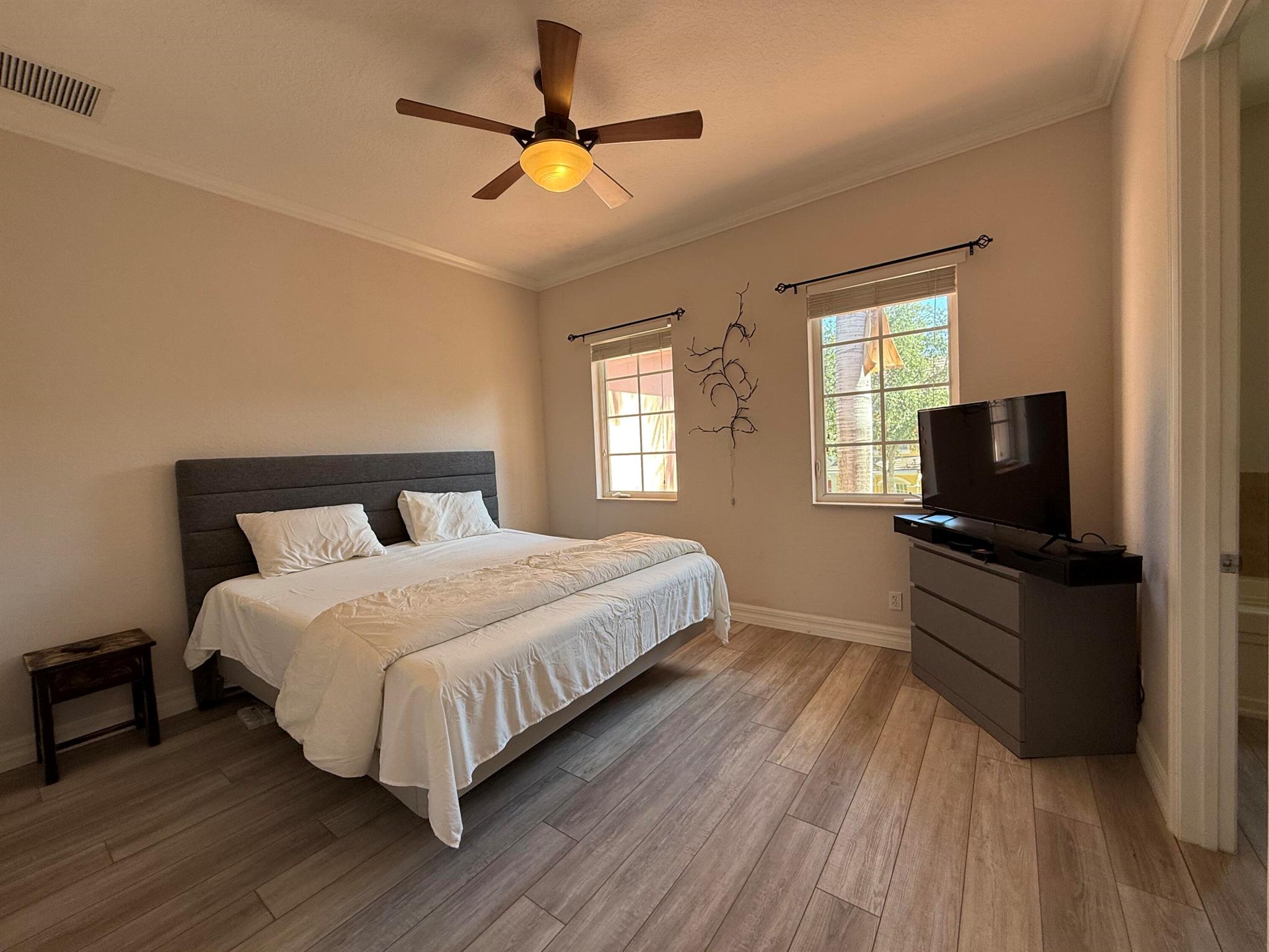 114 Ennis Ln Jupiter, FL 33458