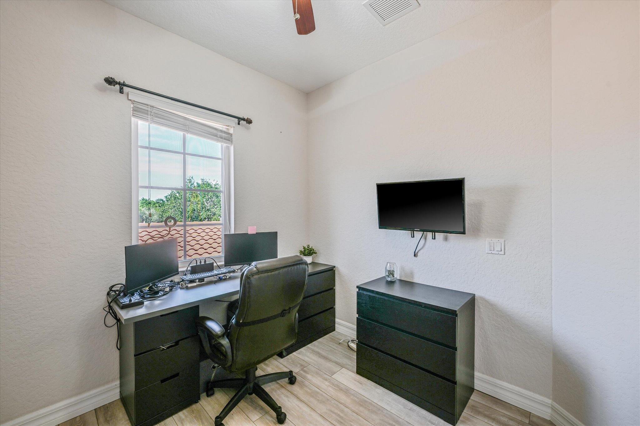 114 Ennis Ln Jupiter, FL 33458