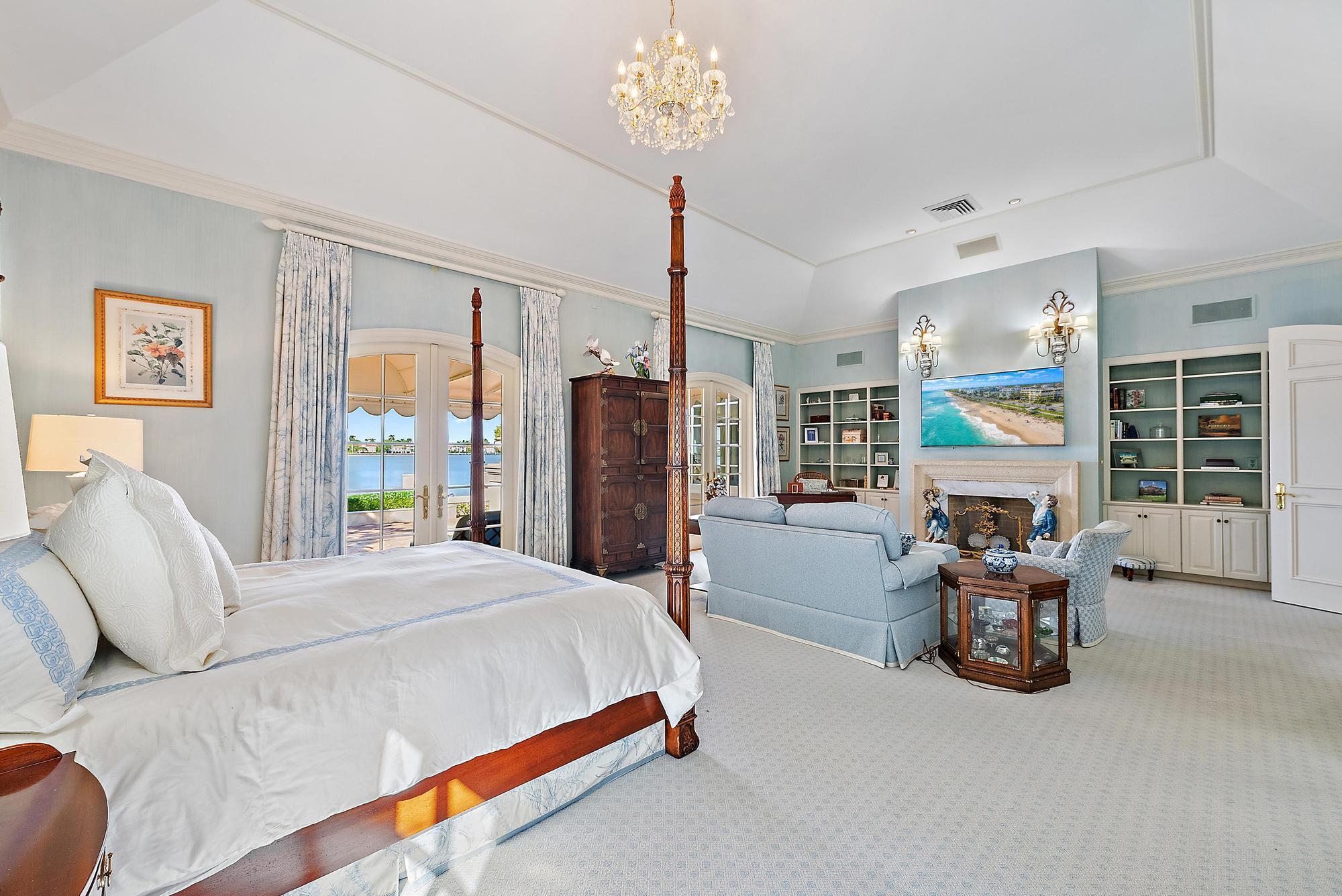 751 Island Dr Palm Beach, FL 33480