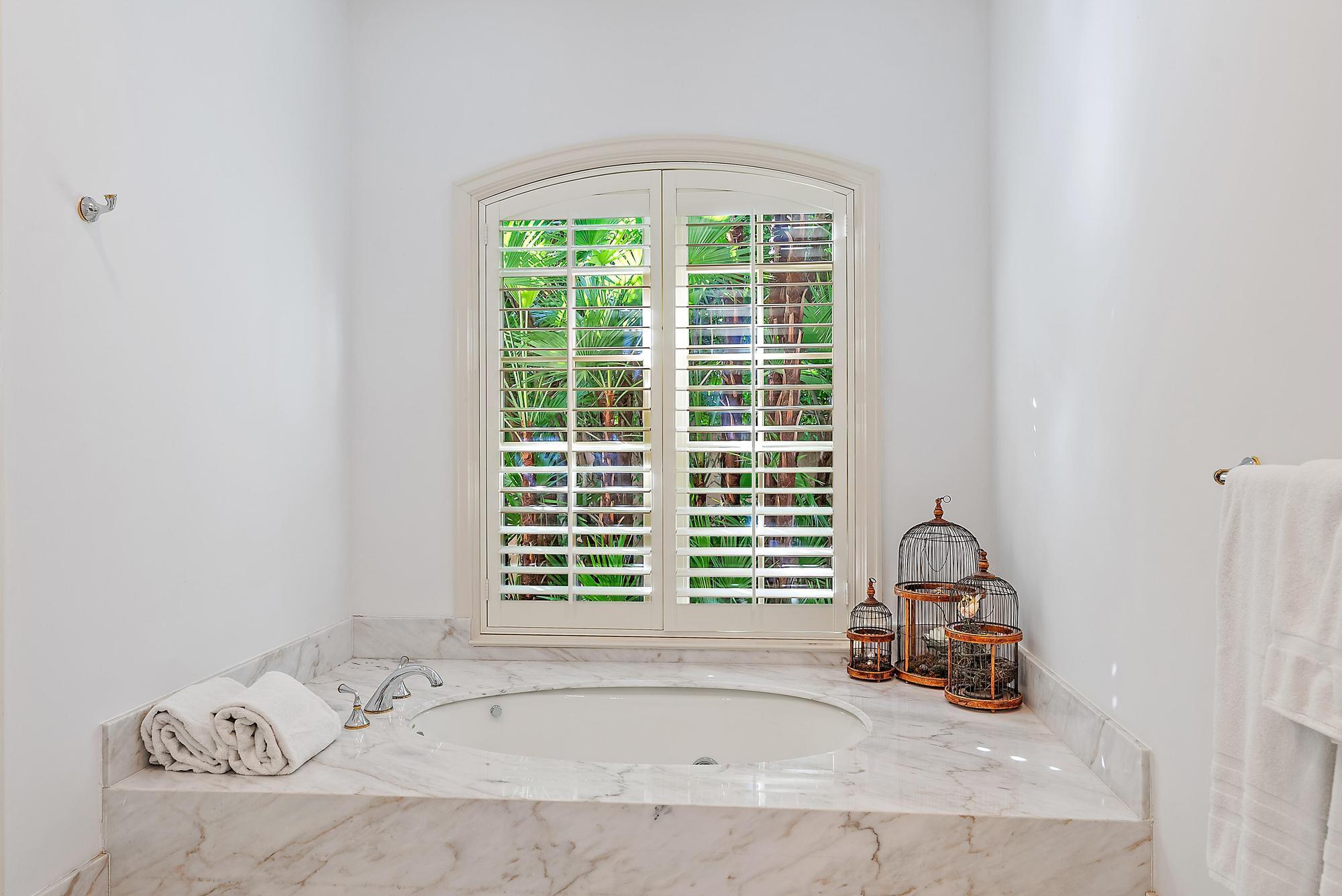 751 Island Dr Palm Beach, FL 33480