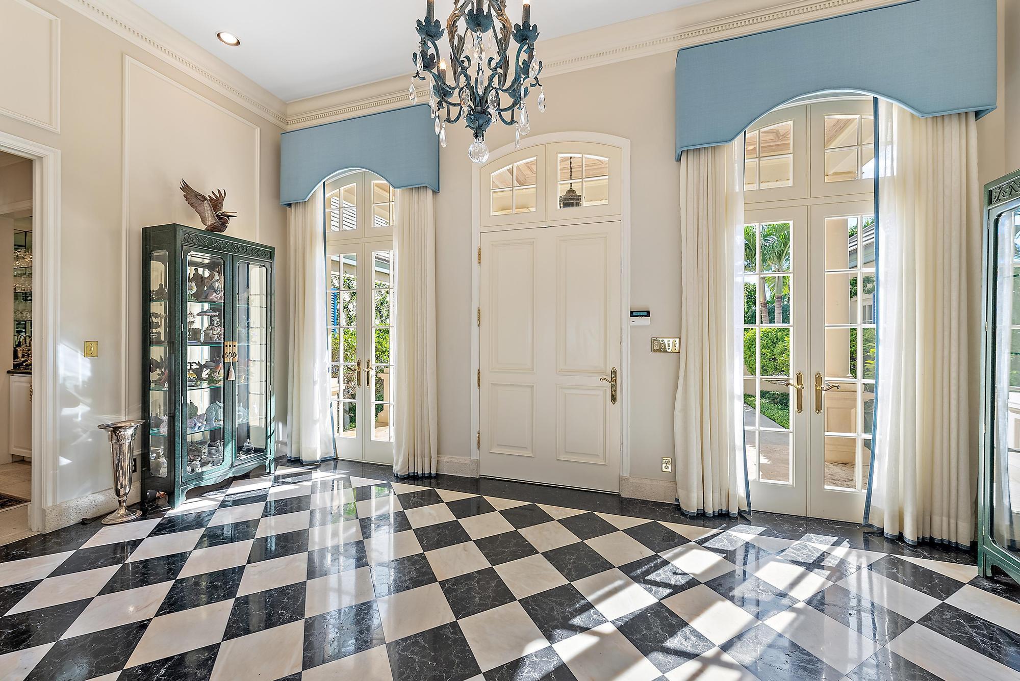 751 Island Dr Palm Beach, FL 33480