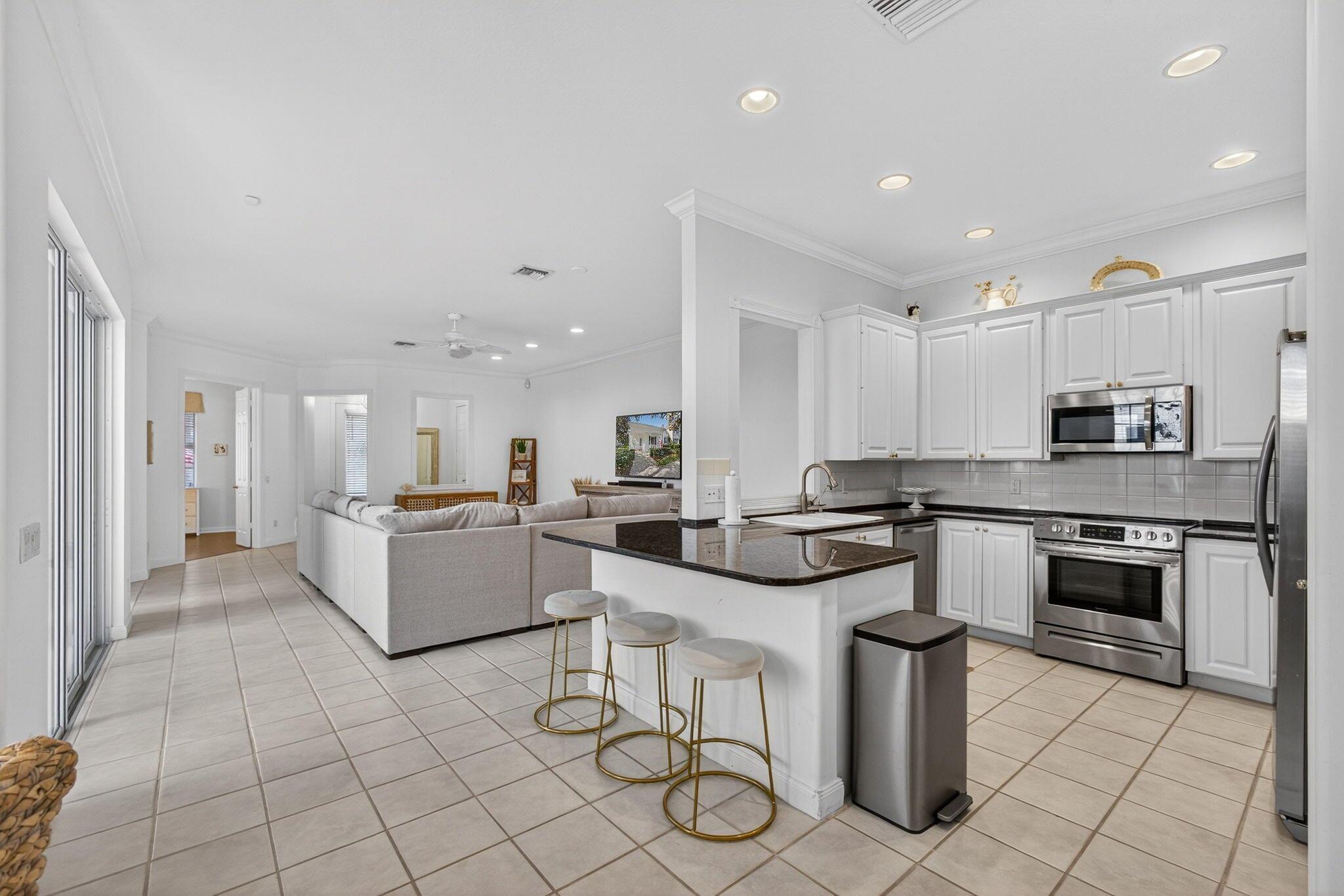 172 Queensland Ln Jupiter, FL 33458