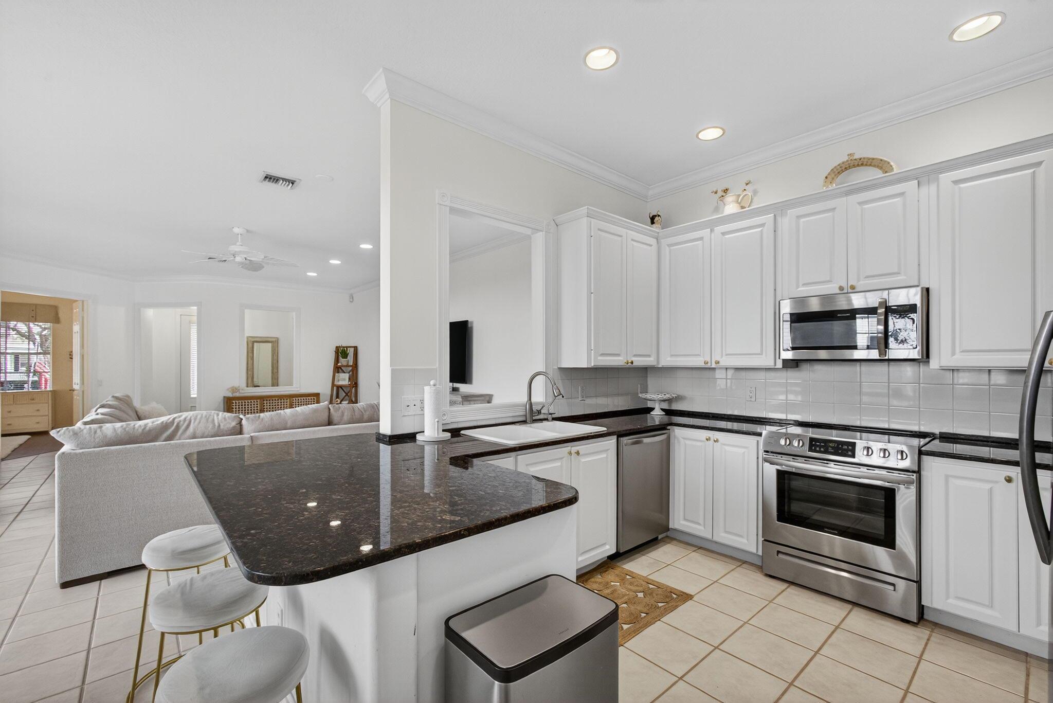 172 Queensland Ln Jupiter, FL 33458