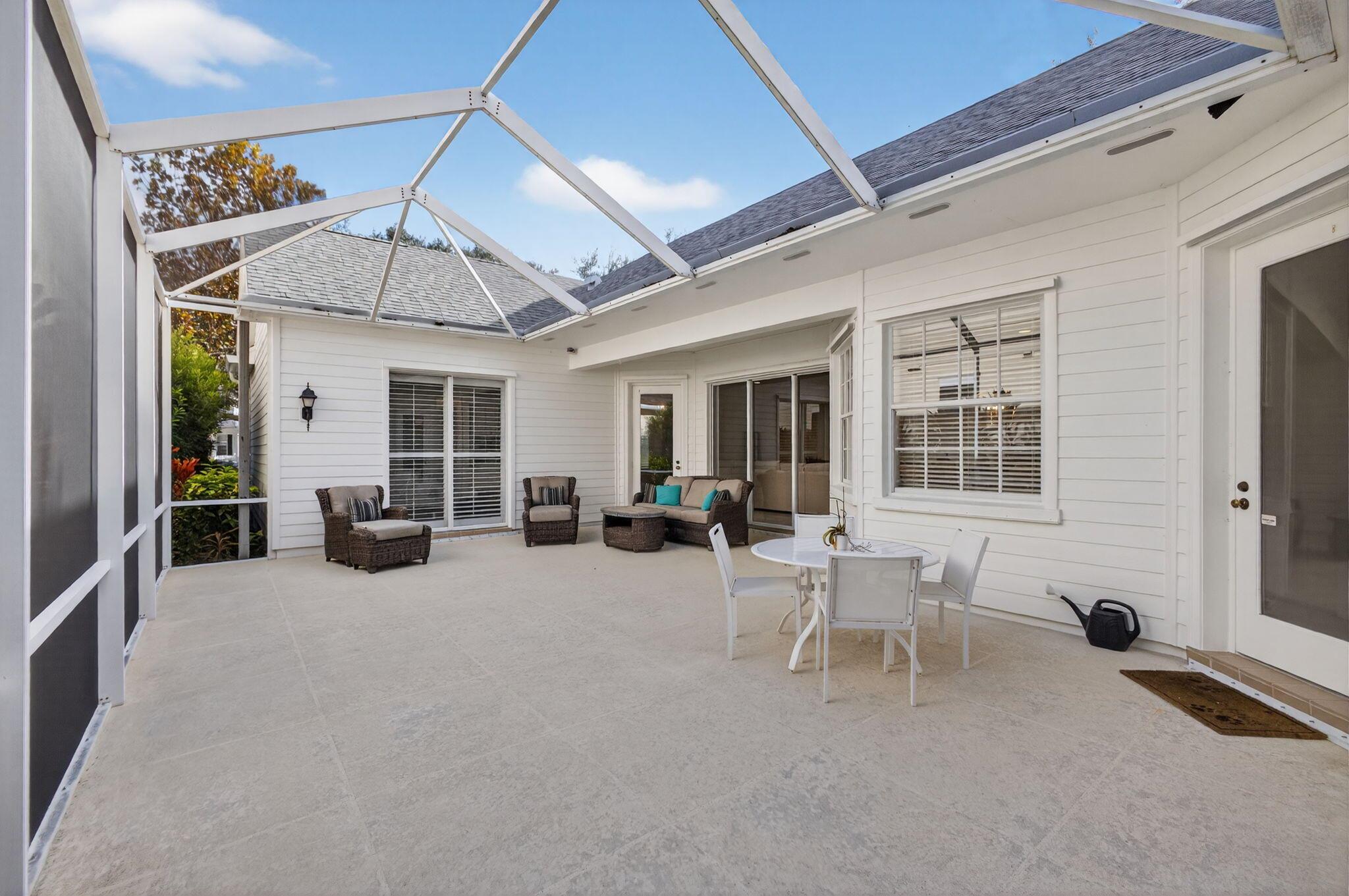 172 Queensland Ln Jupiter, FL 33458