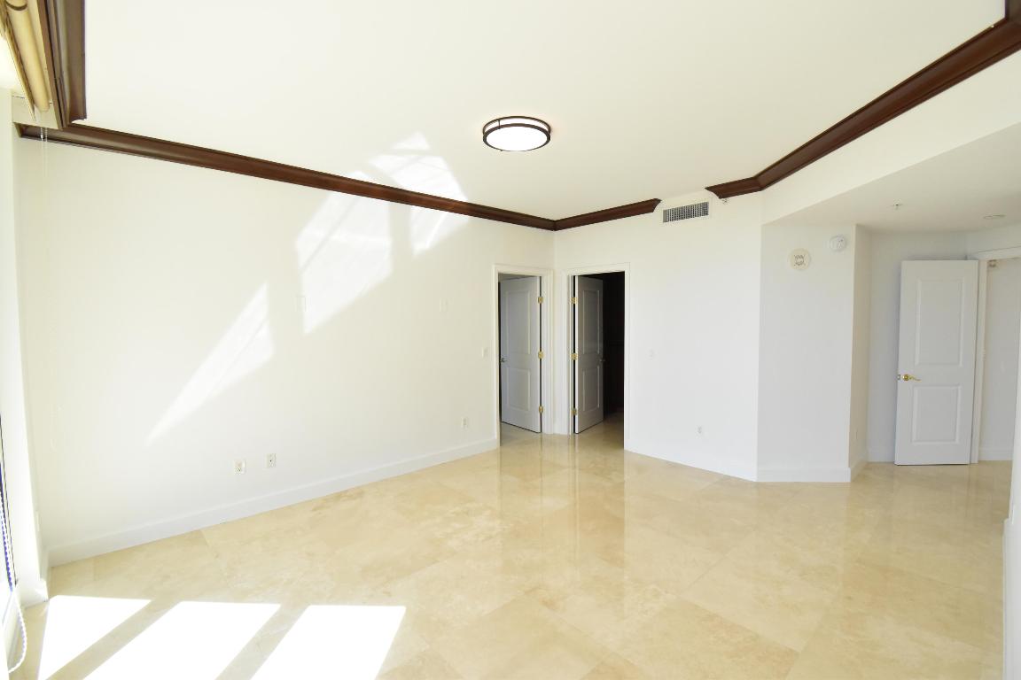 1063 Hillsboro Mile #301 Hillsboro Beach, FL 33062