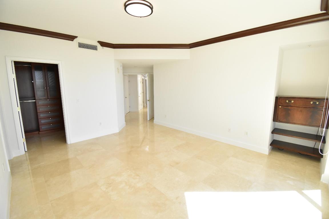 1063 Hillsboro Mile #301 Hillsboro Beach, FL 33062