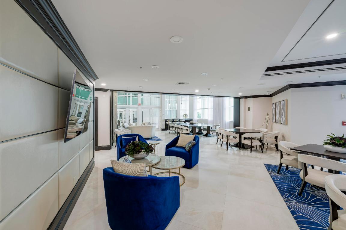 1063 Hillsboro Mile #301 Hillsboro Beach, FL 33062