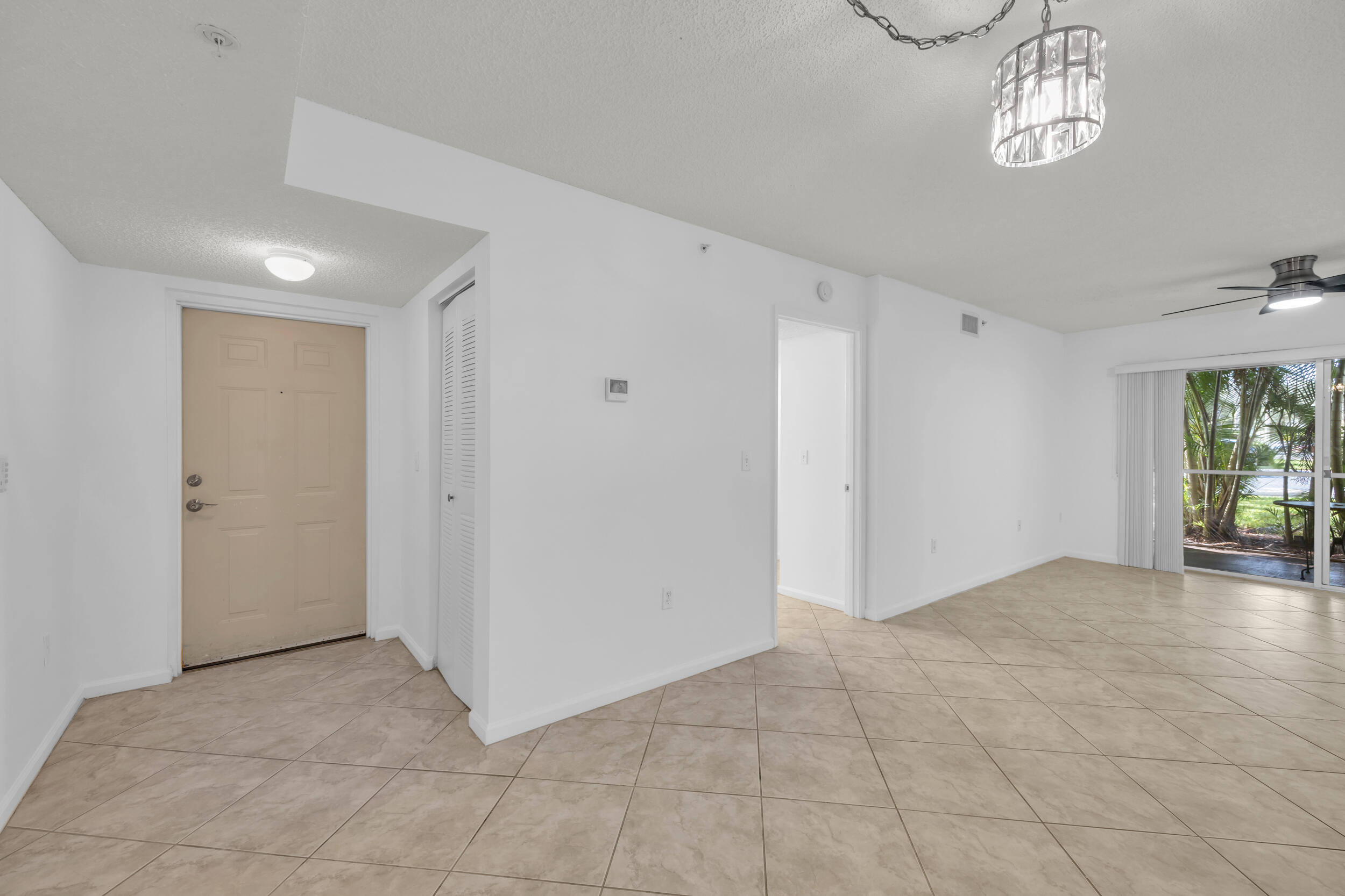 242 Village #2110 Tequesta, FL 33469