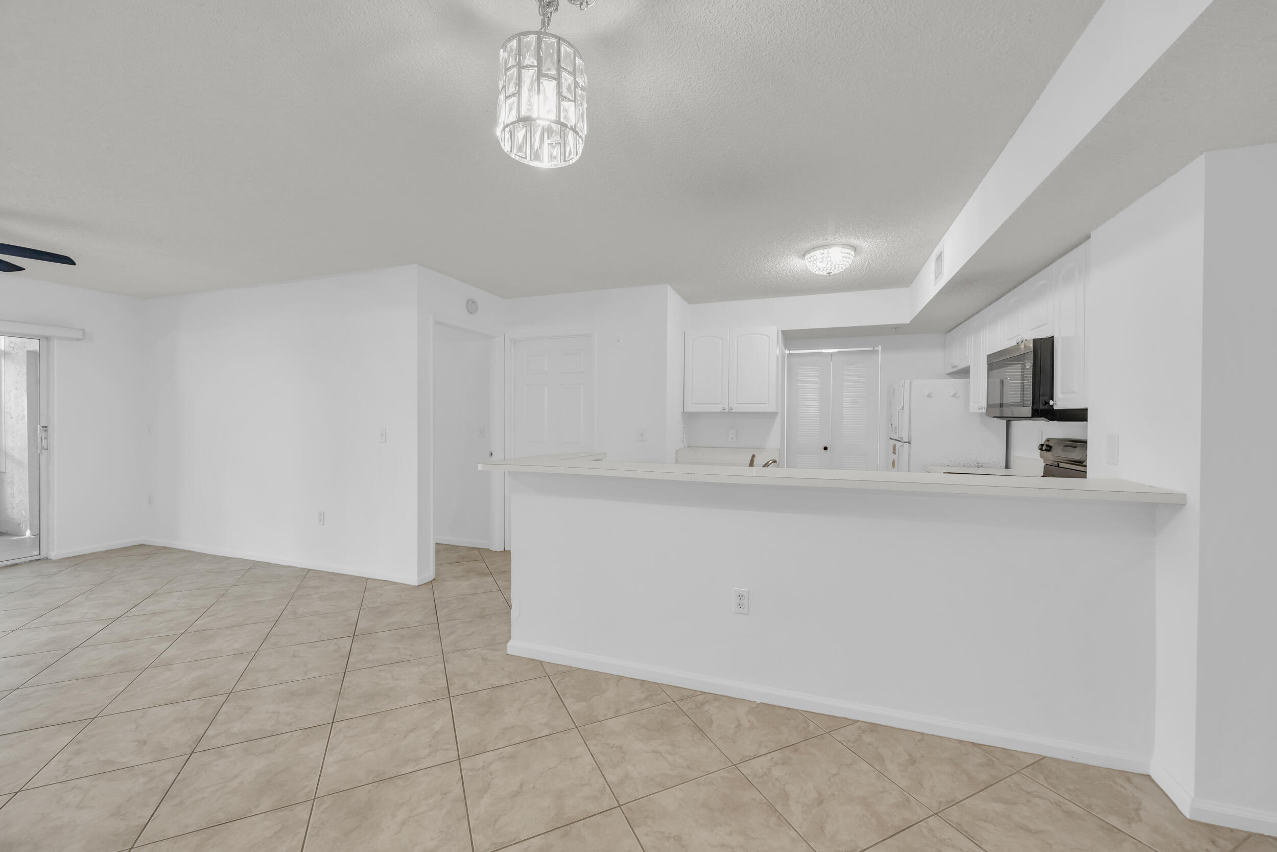 242 Village #2110 Tequesta, FL 33469