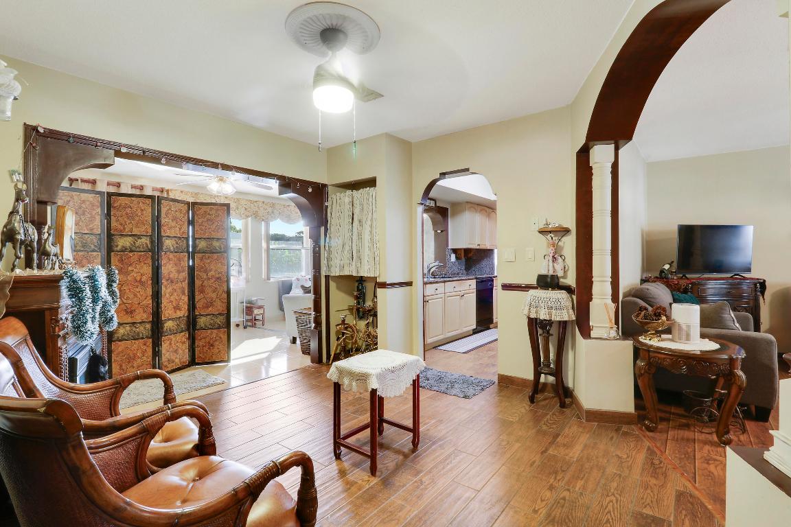 10868 Larch Palm Beach Gardens, FL 33418