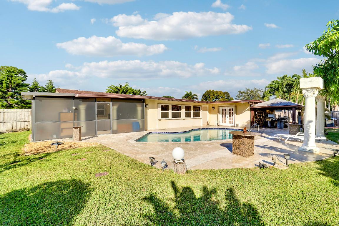 10868 Larch Palm Beach Gardens, FL 33418