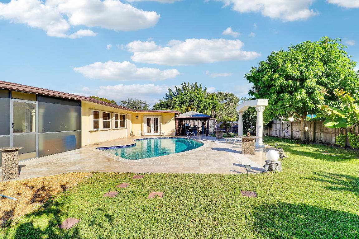 10868 Larch Palm Beach Gardens, FL 33418