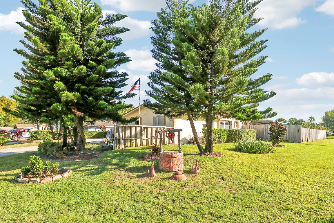 10868 Larch Palm Beach Gardens, FL 33418