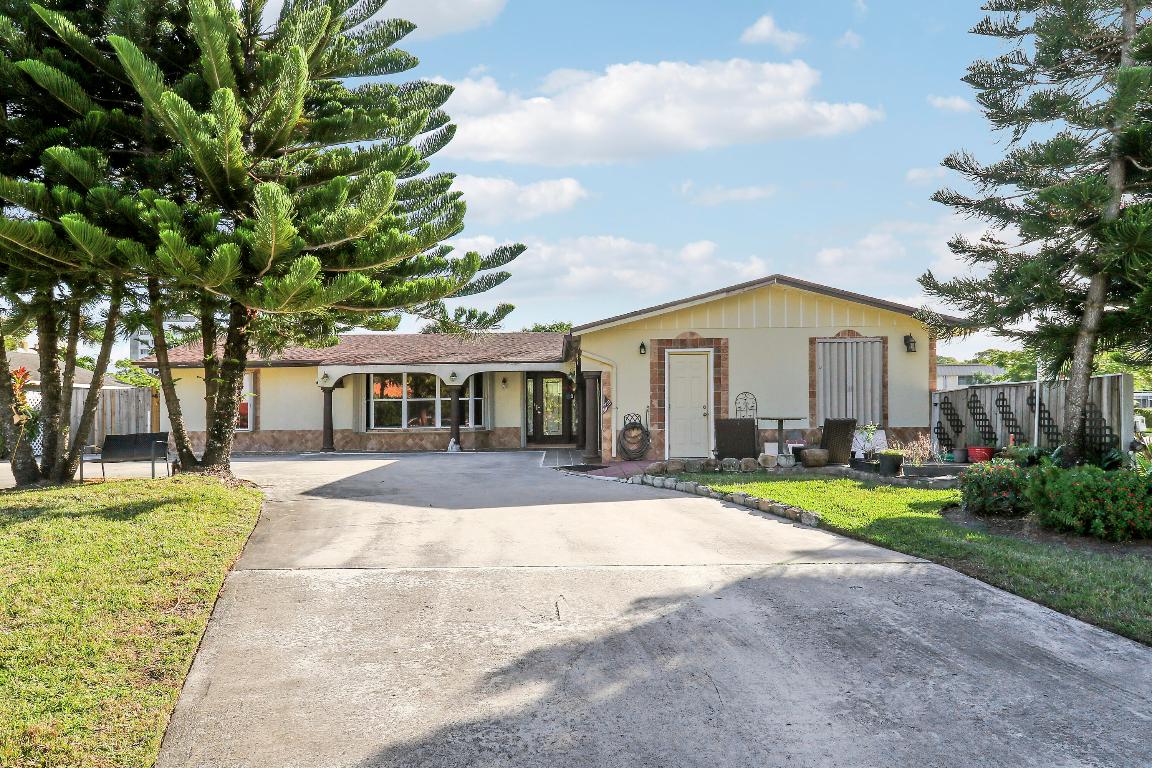 10868 Larch Palm Beach Gardens, FL 33418