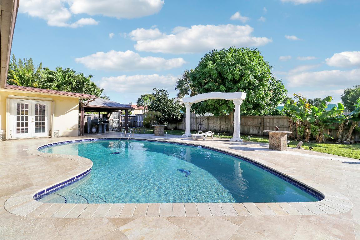 10868 Larch Palm Beach Gardens, FL 33418