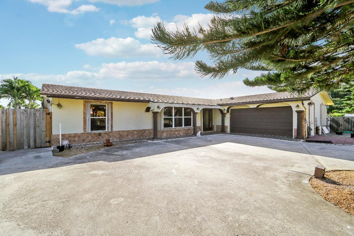 10868 Larch Palm Beach Gardens, FL 33418