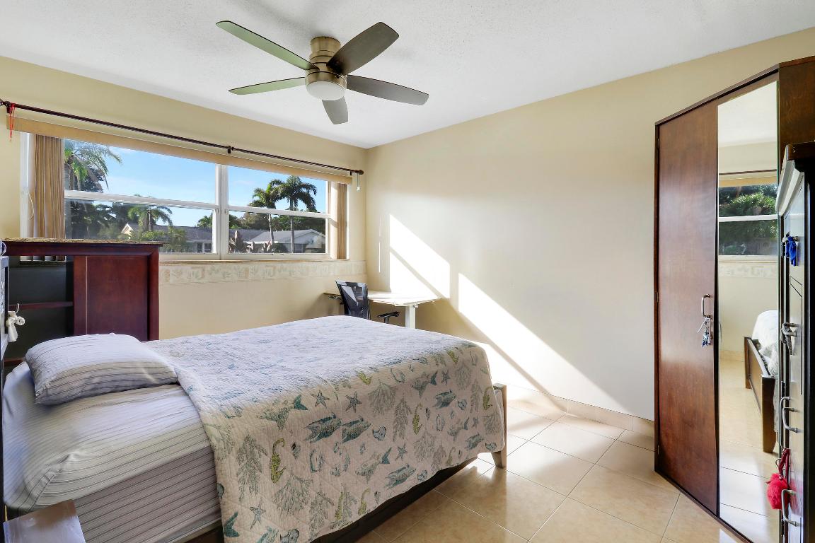 10868 Larch Palm Beach Gardens, FL 33418