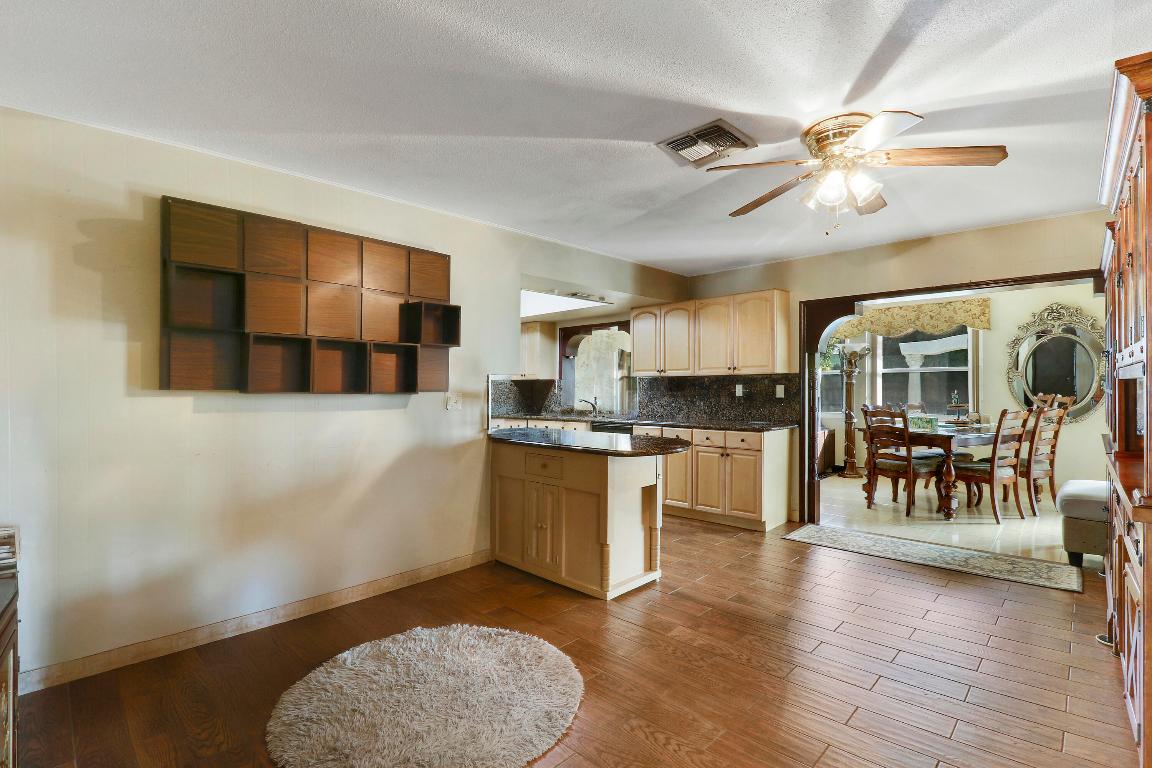 10868 Larch Palm Beach Gardens, FL 33418