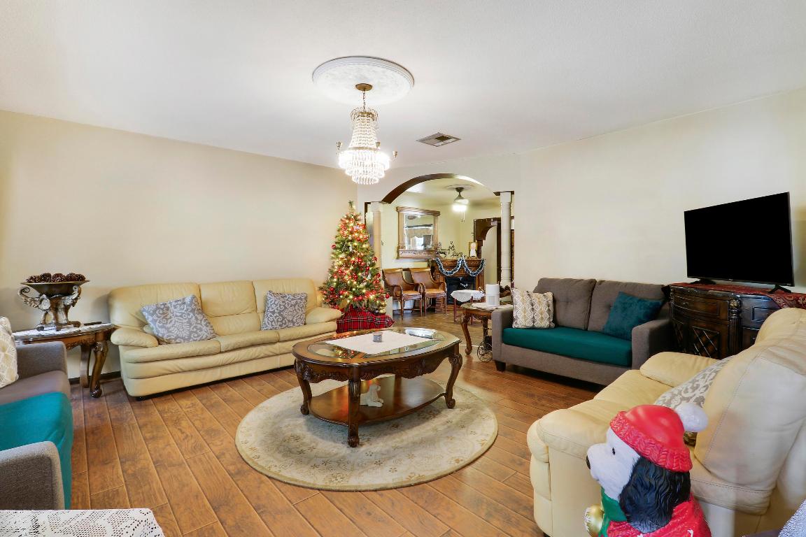 10868 Larch Palm Beach Gardens, FL 33418