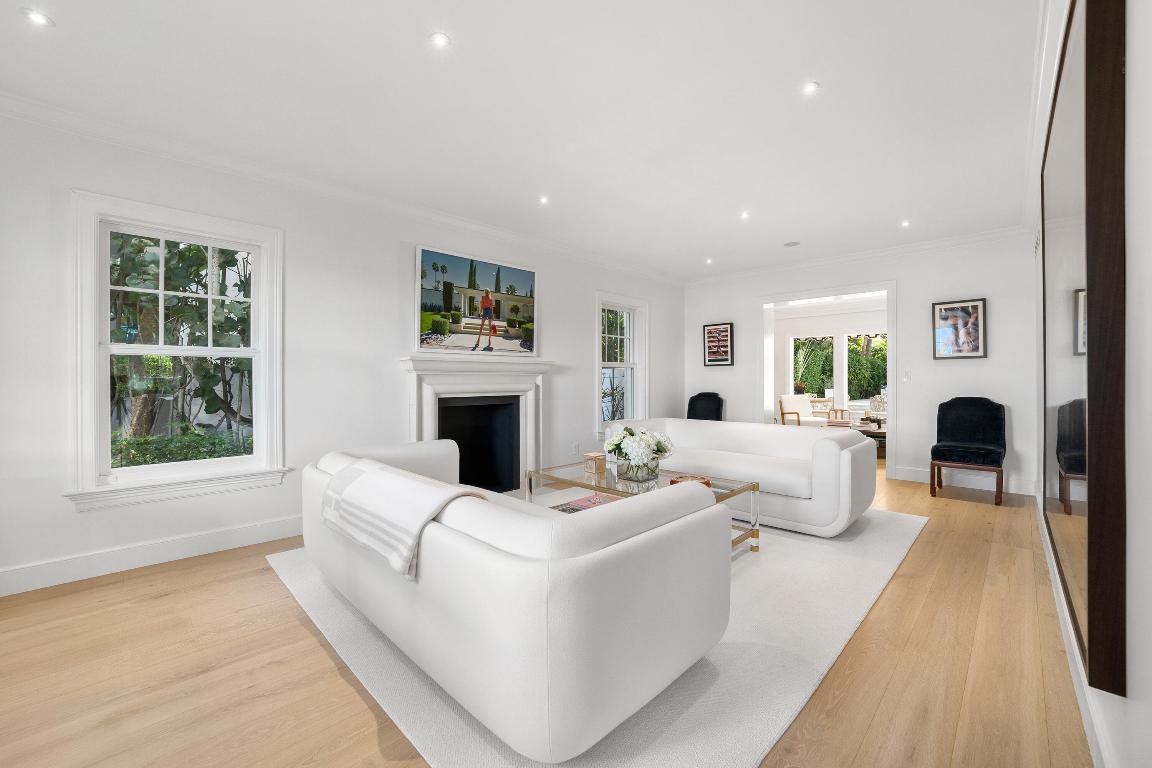 7103 S Flagler West Palm Beach, FL 33405