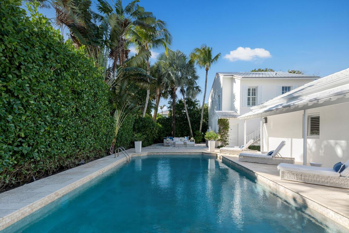 7103 S Flagler West Palm Beach, FL 33405