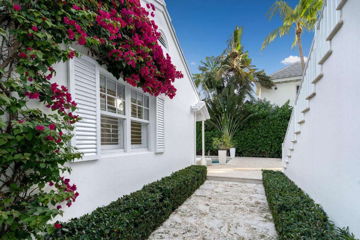 7103 S Flagler West Palm Beach, FL 33405