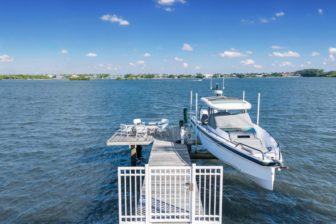 7103 S Flagler West Palm Beach, FL 33405