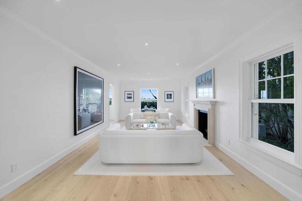 7103 S Flagler West Palm Beach, FL 33405