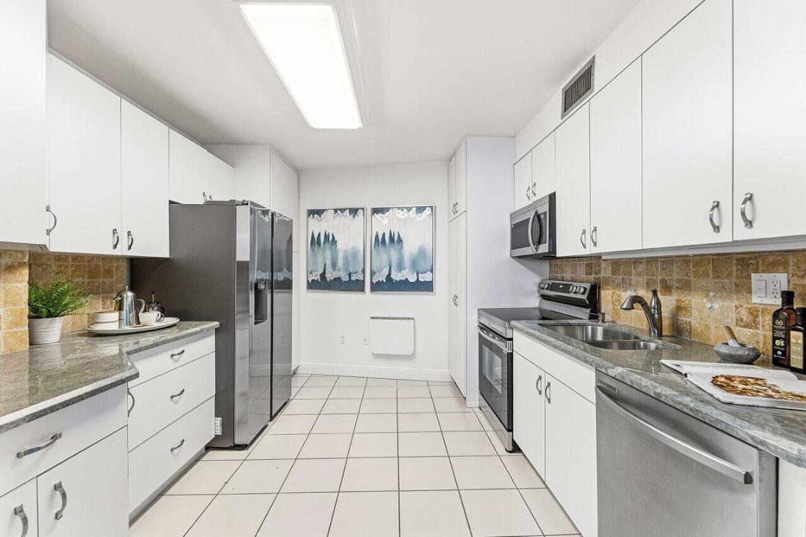 44 Cocoanut #120b Palm Beach, FL 33480