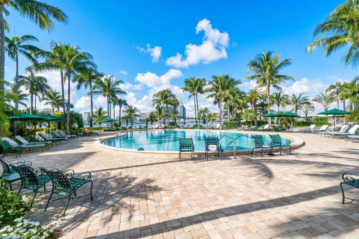 44 Cocoanut #120b Palm Beach, FL 33480