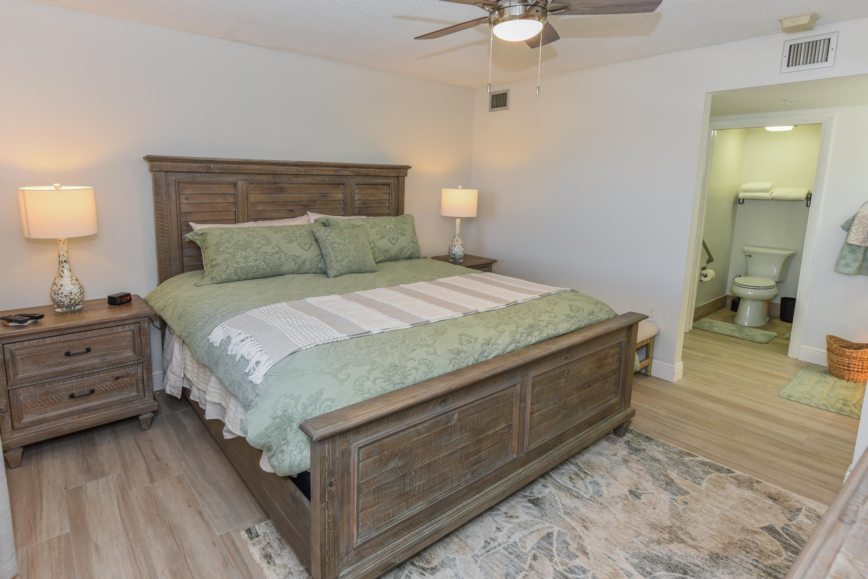 901 Seafarer #302 Jupiter, FL 33477