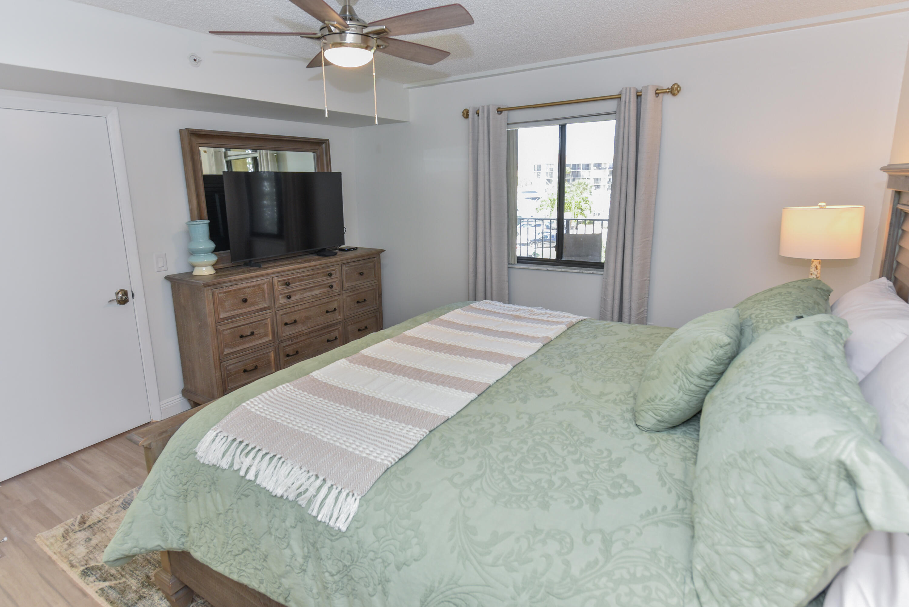 901 Seafarer #302 Jupiter, FL 33477