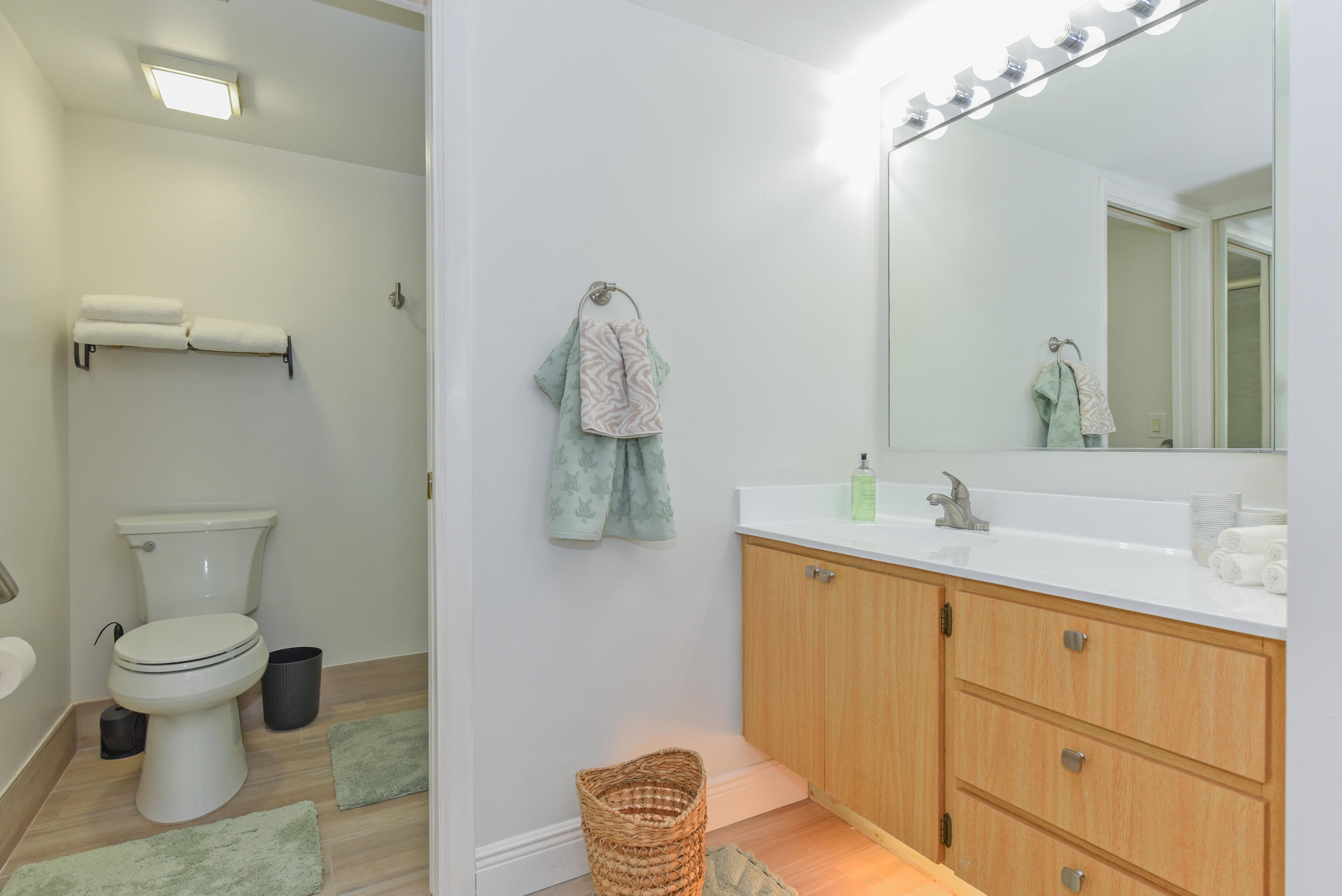 901 Seafarer #302 Jupiter, FL 33477