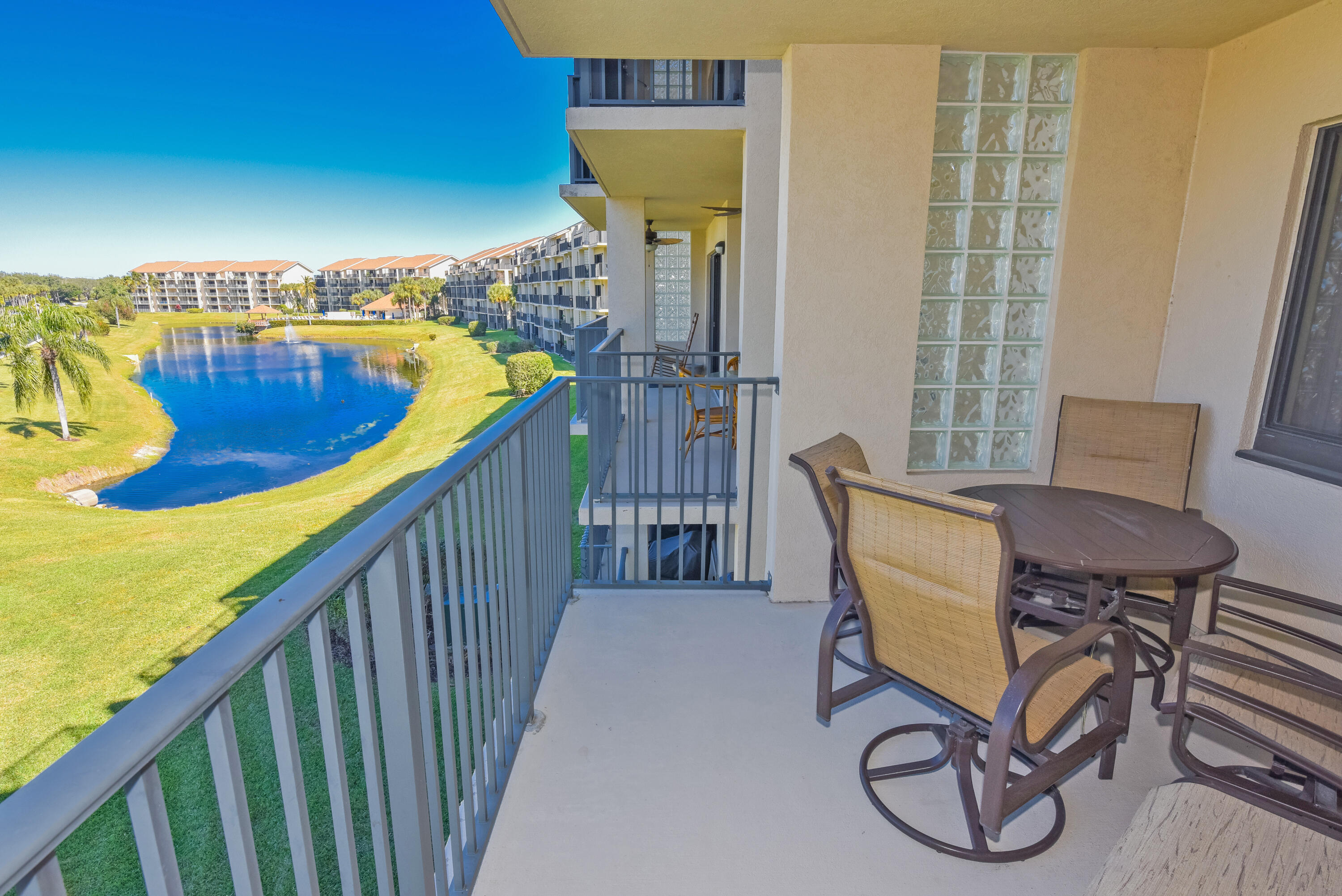901 Seafarer #302 Jupiter, FL 33477