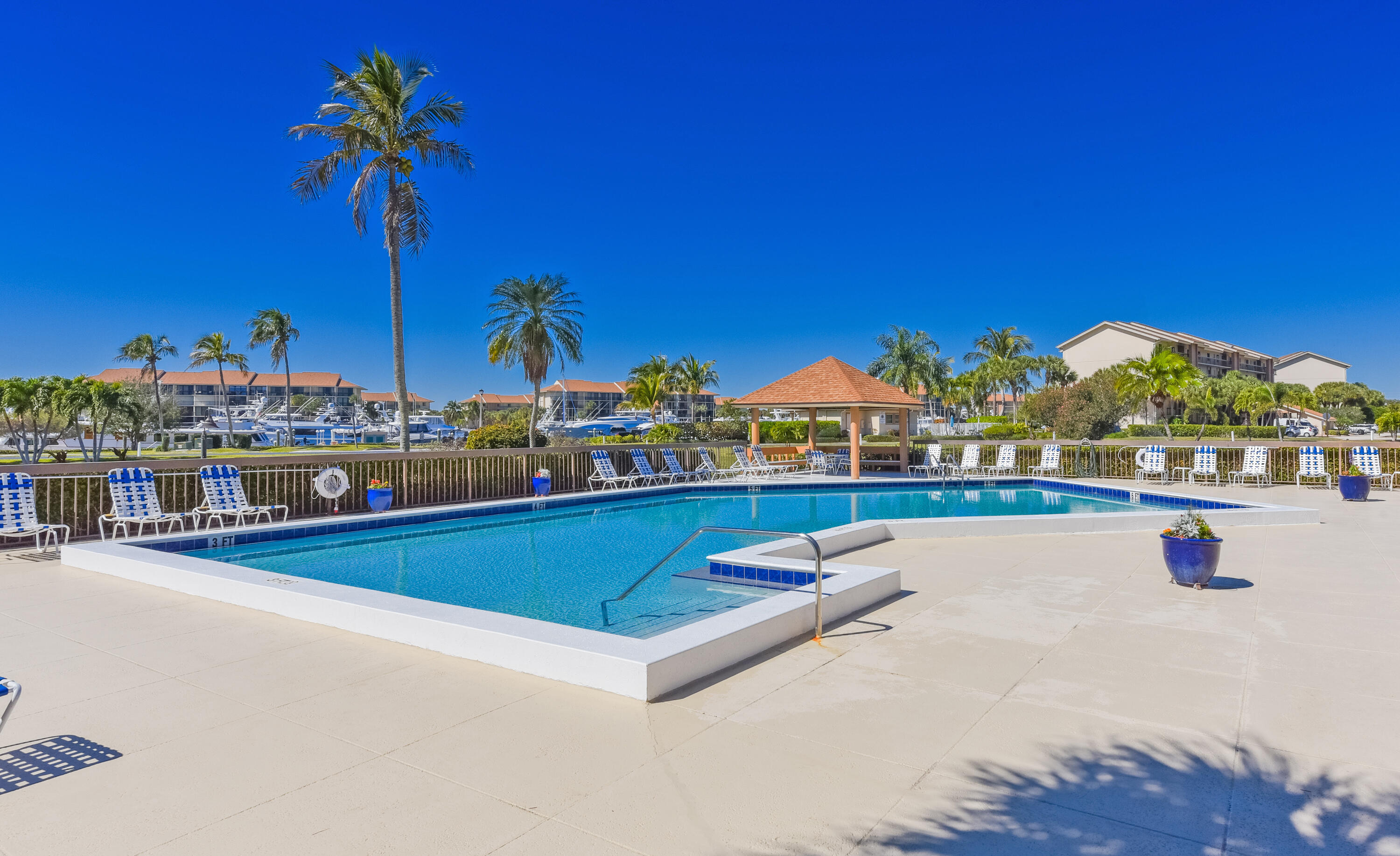 901 Seafarer #302 Jupiter, FL 33477