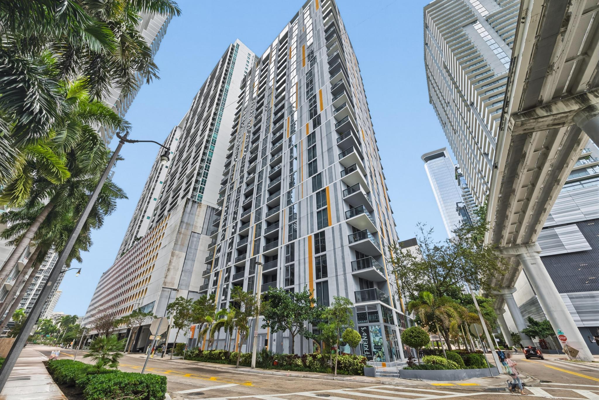 image MyBrickell40