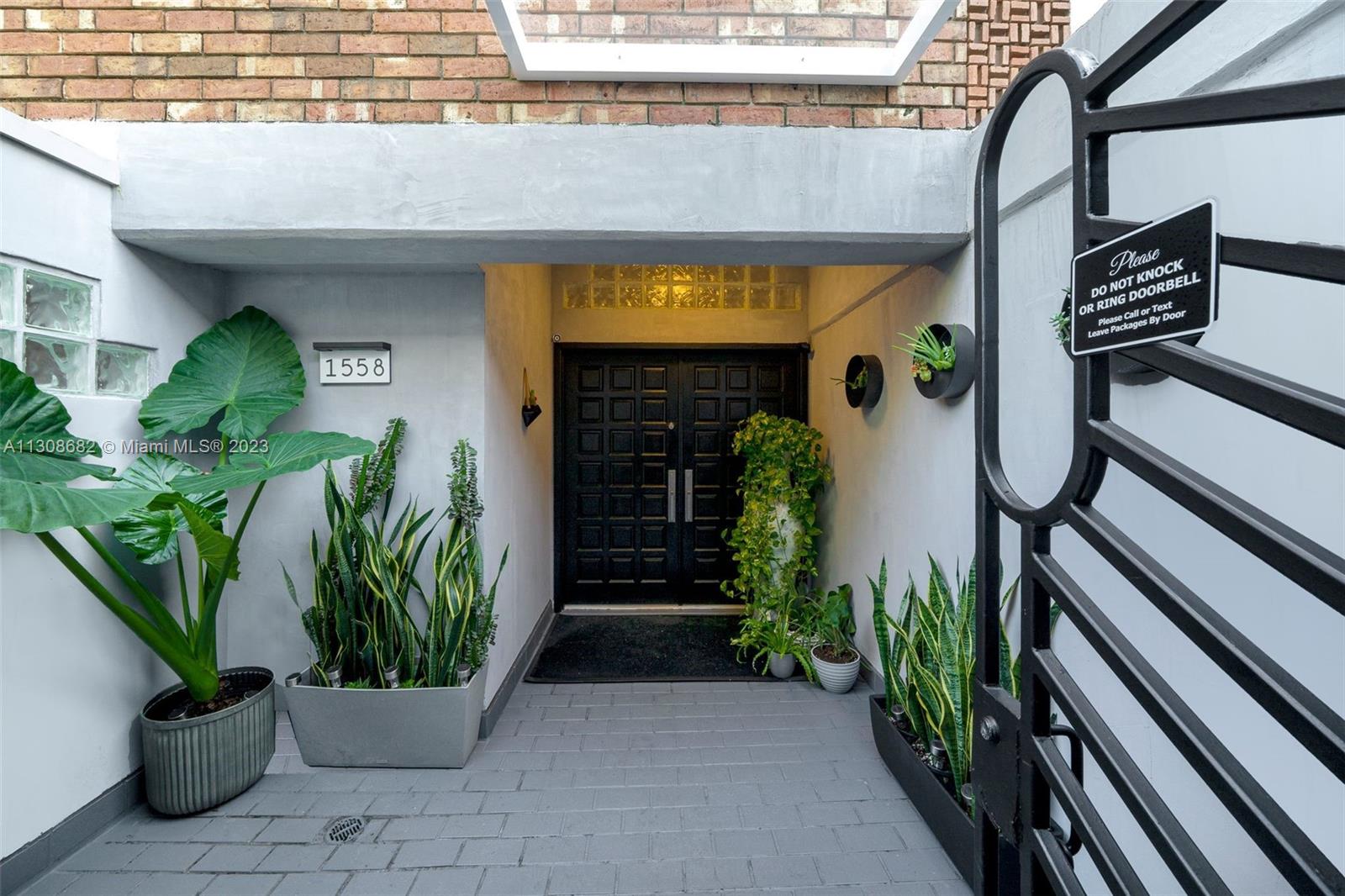 1558 NE Quayside Ter #D10