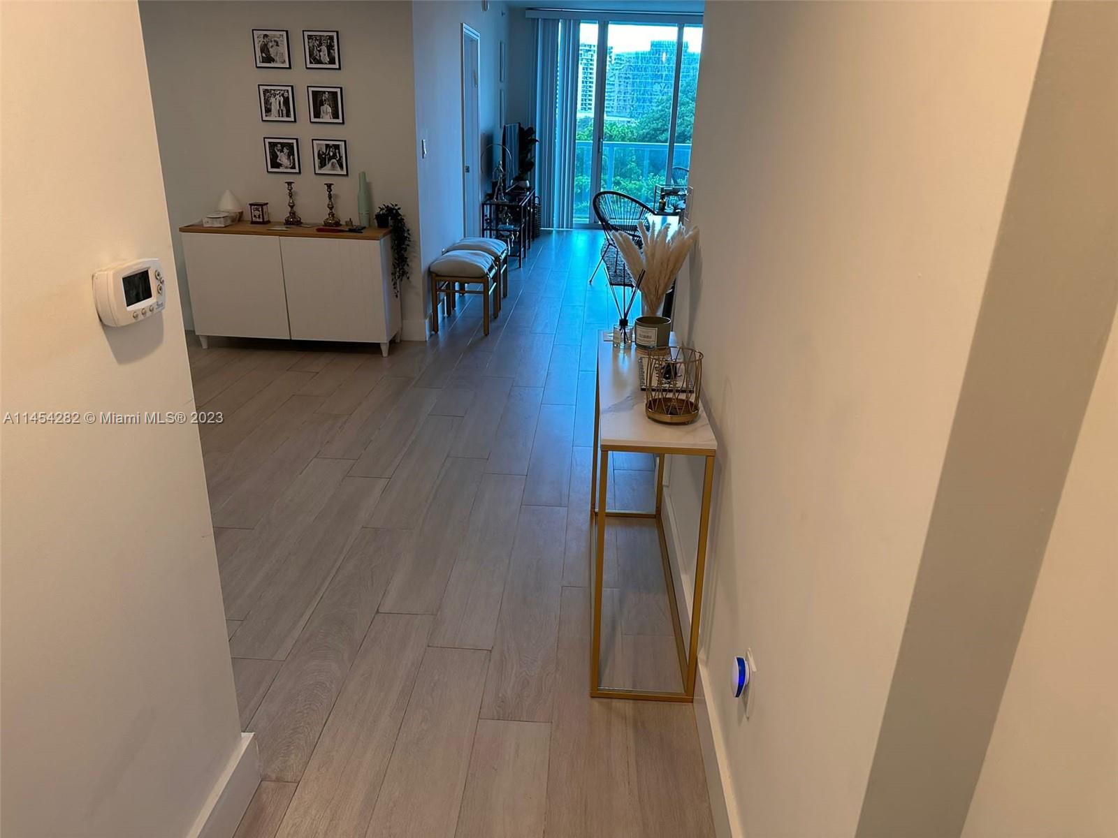 image 500 Brickell East9