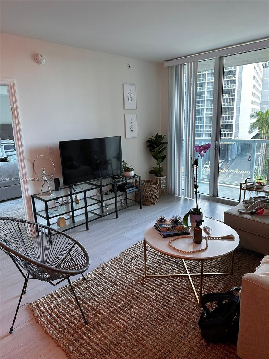 image 500 Brickell East12