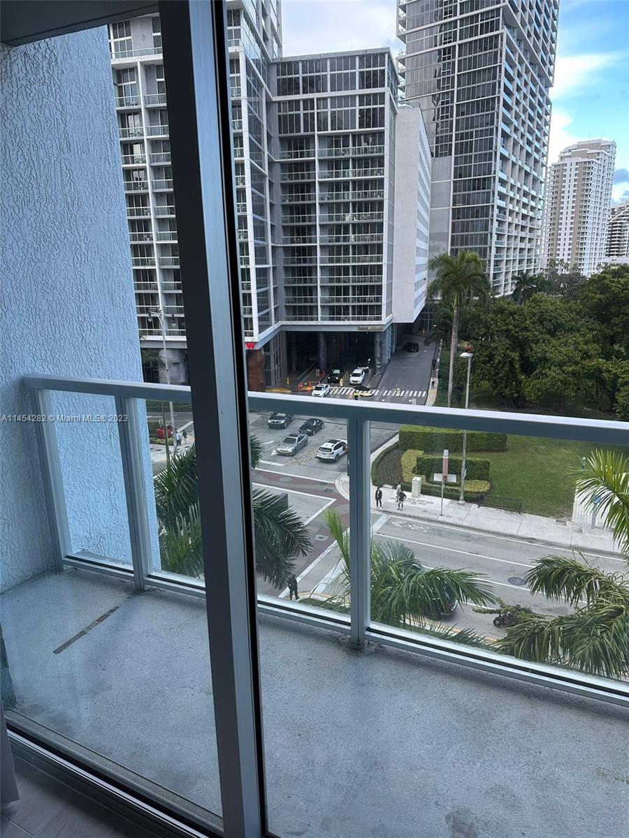 image 500 Brickell East13