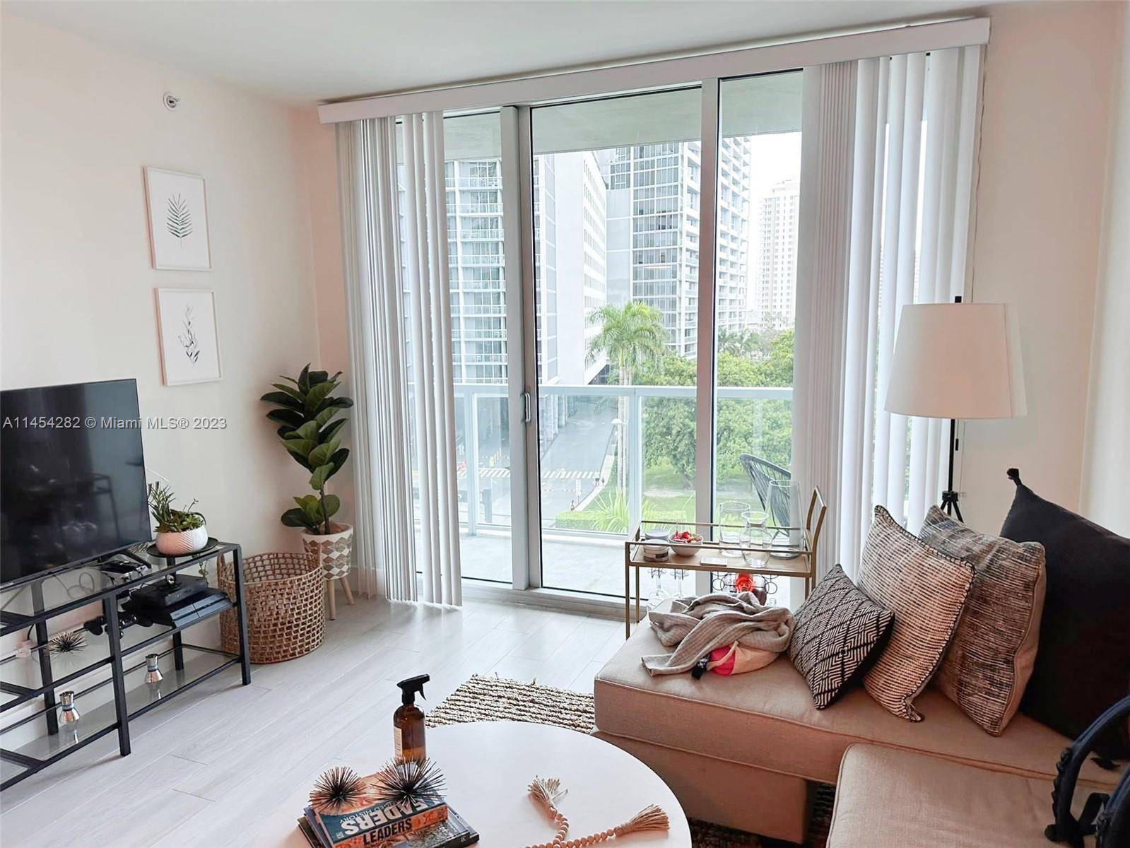 image 500 Brickell East3