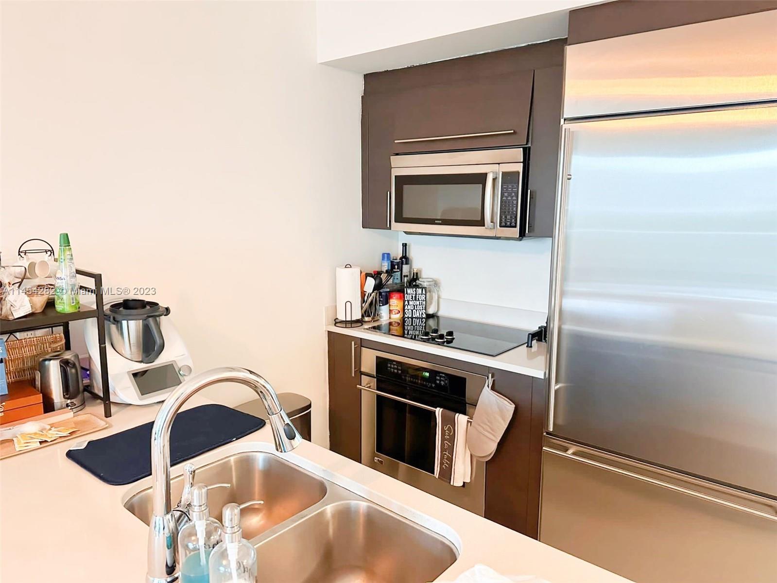 image 500 Brickell East5